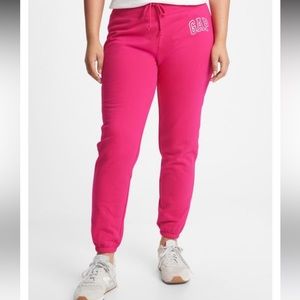 NWT Womens Gap Logo Joggers Pink